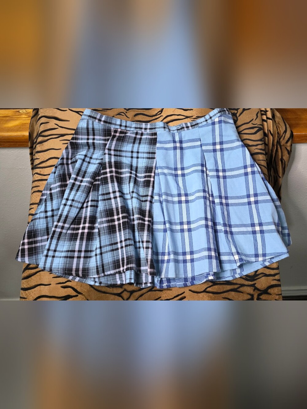SO Spliced Pleated Plaid Mini Skirt NWT Size 15 Blue Black Tartan High Rise